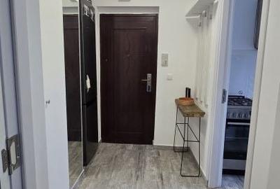 Apartament cu 2 camere semidecomandat în Săsar