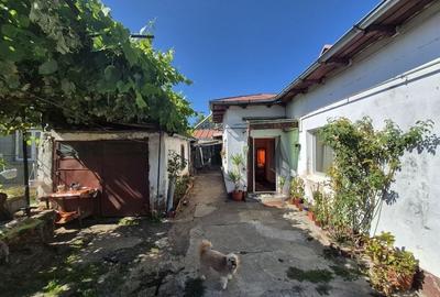 Casă individuală cu 2 camere cu Canalizare în Central - 7