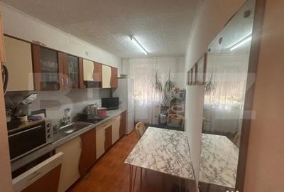 Apartament cu 3 camere semidecomandat în Rogerius - 1