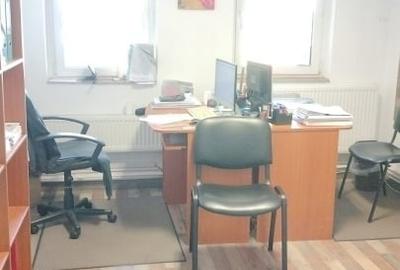 Garsonieră decomandată în Capitol