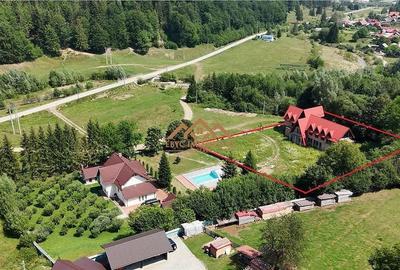Casă în Putna