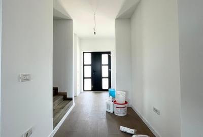 Duplex cu 4 camere cu Canalizare în Moșnița Nouă - 3