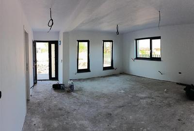 Casă individuală cu 3 camere cu Teren 430 Mp în Țuțora - 3