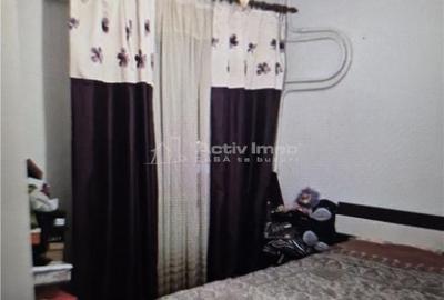 Apartament cu 4 camere decomandat în Bordei - 2