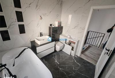 Casă cu 4 camere în Central - 2