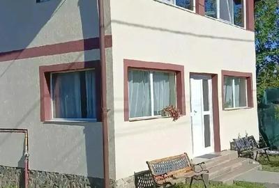 Casă cu 2 camere cu Teren 380 Mp în Prundu