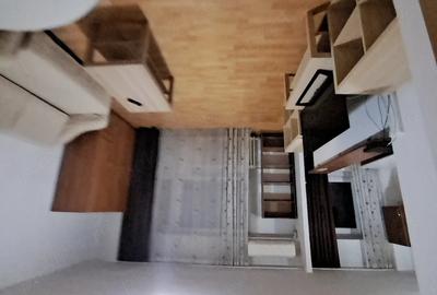 Garsonieră decomandată în Central