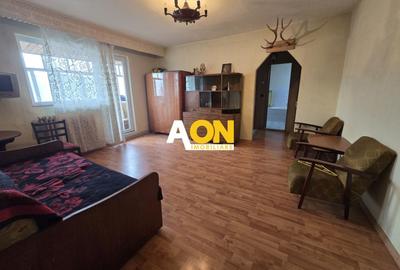 Apartament cu 2 camere semidecomandat în Cetate