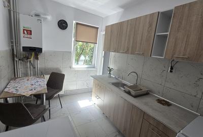 Apartament cu 2 camere decomandat în Tudor
