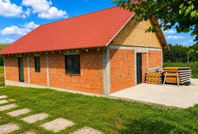 Casă cu 4 camere cu Teren 1000 Mp în Zăpodeni
