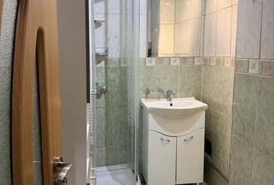 Apartament cu 2 camere decomandat în Colentina