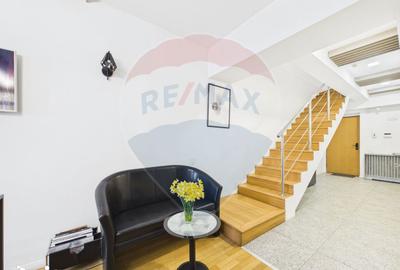 Apartament cu 4 camere în Centrul Civic - 2