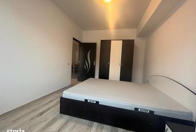 Apartament cu 3 camere semidecomandat în Iris