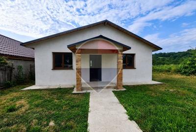 Casă individuală cu 3 camere cu Teren 1700 Mp în Budești