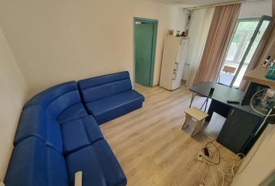 Apartament cu 2 camere semidecomandat, mobilat în Groapa