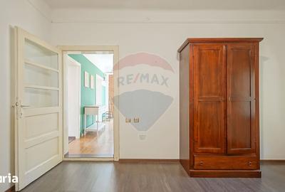 Casă cu 3 camere decomandat cu Teren 700 Mp în Florilor