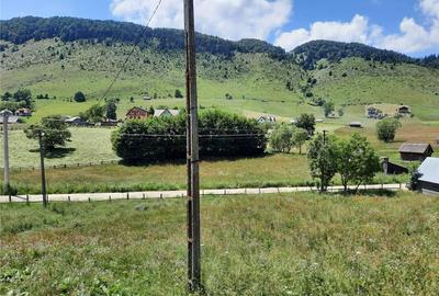 Teren de 1400 mp, în Șirnea - 1