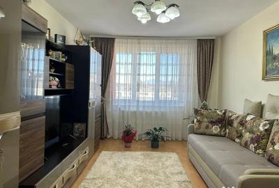 Apartament cu 3 camere decomandat în Decebal - 12