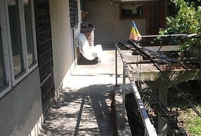 Casă cu 4 camere în Pietrișu