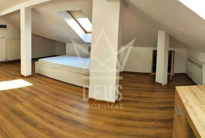 Apartament cu 3 camere, mobilat în Bulgaria