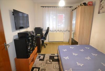 Apartament cu 4 camere decomandat în Răcădău - 3