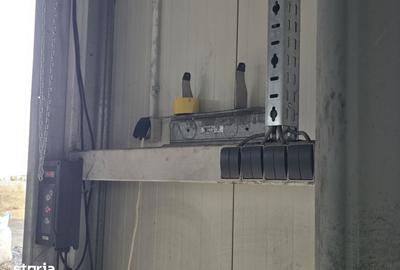 Spațiu comercial, de 500 mp, în Tunari