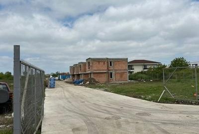 Teren Construcții intravilan de 584 mp, în Odăi