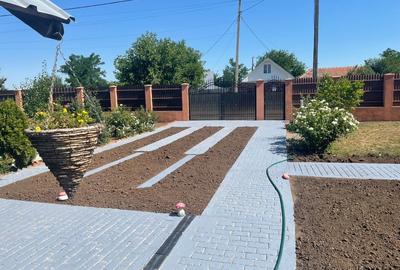 Casă cu 5 camere cu Teren 1200 Mp în Lisa - 2