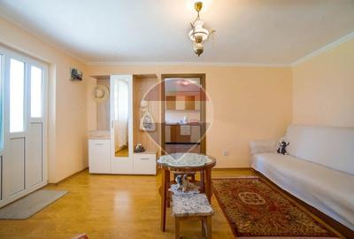 Casă cu Teren 565 Mp în Zizin