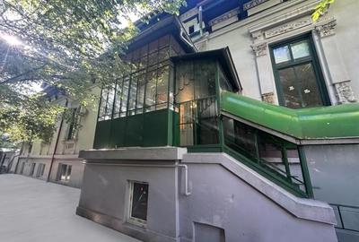 Casă cu 12 camere cu Teren 877 Mp în Snagov