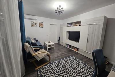 Apartament cu 3 camere semidecomandat, mobilat în Sânnicoară