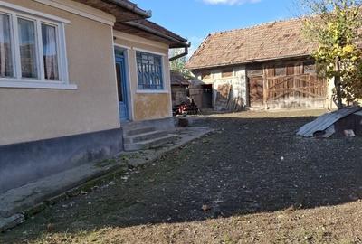 Casă cu 3 camere în Băbeni - 1