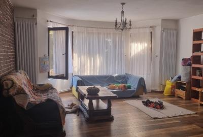Casă individuală cu 4 camere cu Canalizare în Jilava