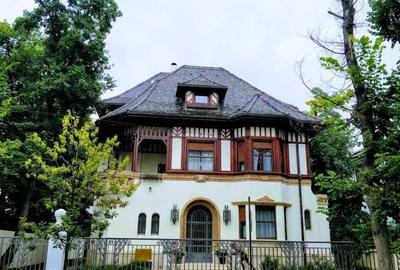 Casă cu 12 camere cu Teren 1000 Mp în Capitale - 4