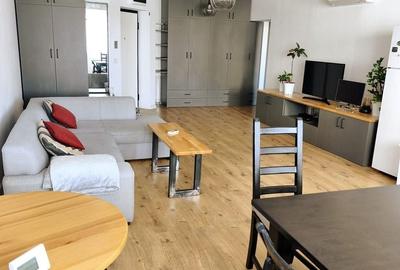 Apartament cu 2 camere semidecomandat, mobilat în Pipera
