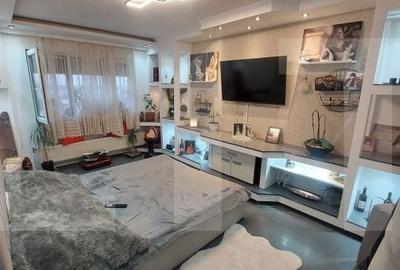 Apartament cu 3 camere decomandat în Șega - 8