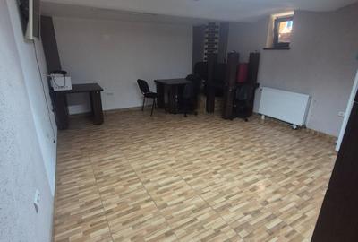 Apartament cu 2 camere decomandat în Drumul Carului
