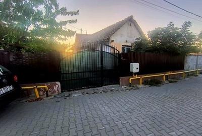 Casă cu 2 camere în Șimian
