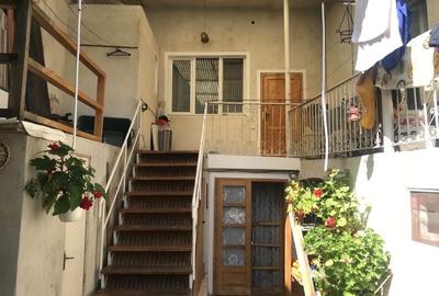Casă cu 4 camere în Horea
