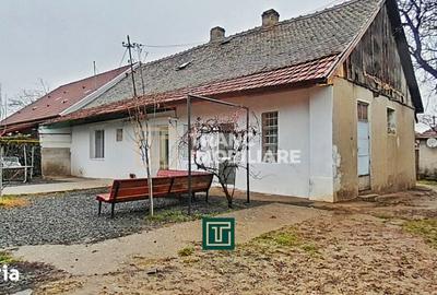 Casă cu 3 camere cu Canalizare în Aradul Nou