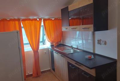 Spațiu comercial, de 370 mp, în Central - 3
