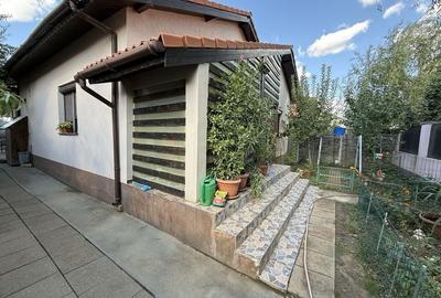 Casă cu 3 camere în Central