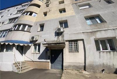 Apartament cu 3 camere decomandat în Fălticeni