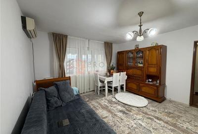 Apartament cu 2 camere semidecomandat, mobilat în Berca
