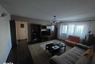 Apartament cu 3 camere semidecomandat în Drumul Taberei