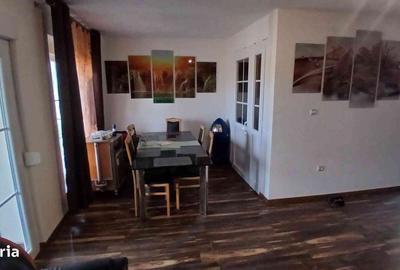 Casă cu 4 camere cu Teren 450 Mp în Central