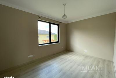Casă cu 4 camere în Central - 2