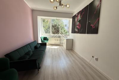 Apartament cu 3 camere, mobilat în Central