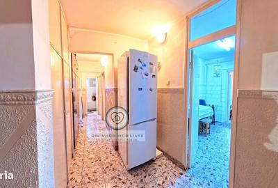 Apartament cu 3 camere decomandat în Malu Roșu