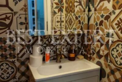 Apartament cu 9 camere decomandat în Ultracentral